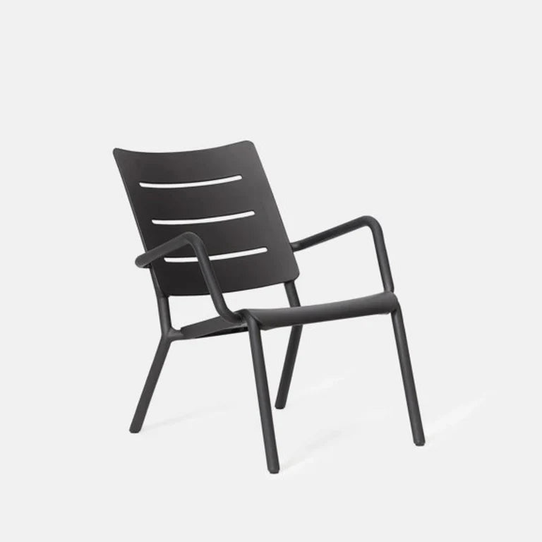 Outo Outdoor Lounge Chair