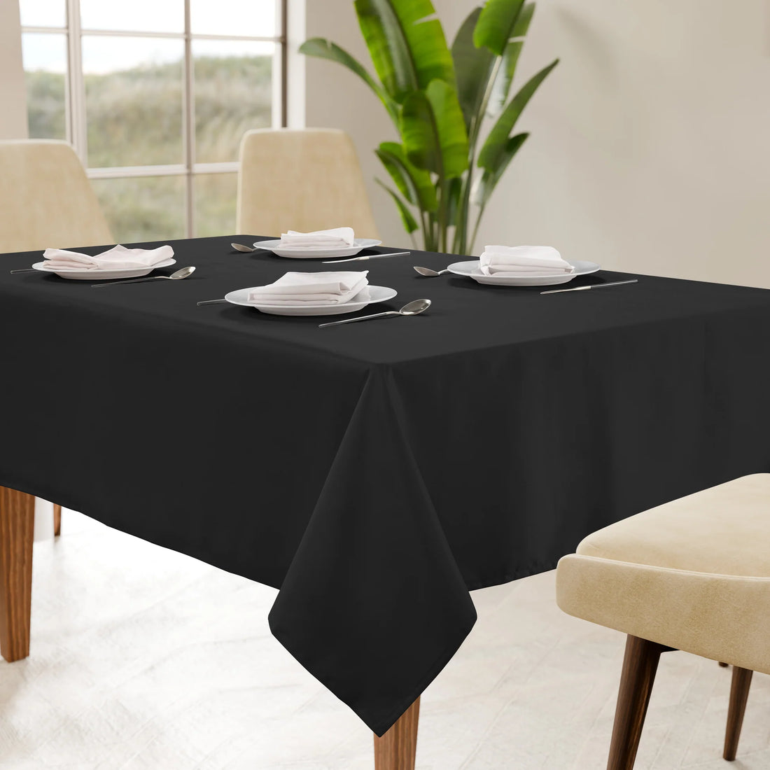 Solid Tablecloth 8 seat 152x259cm - Black