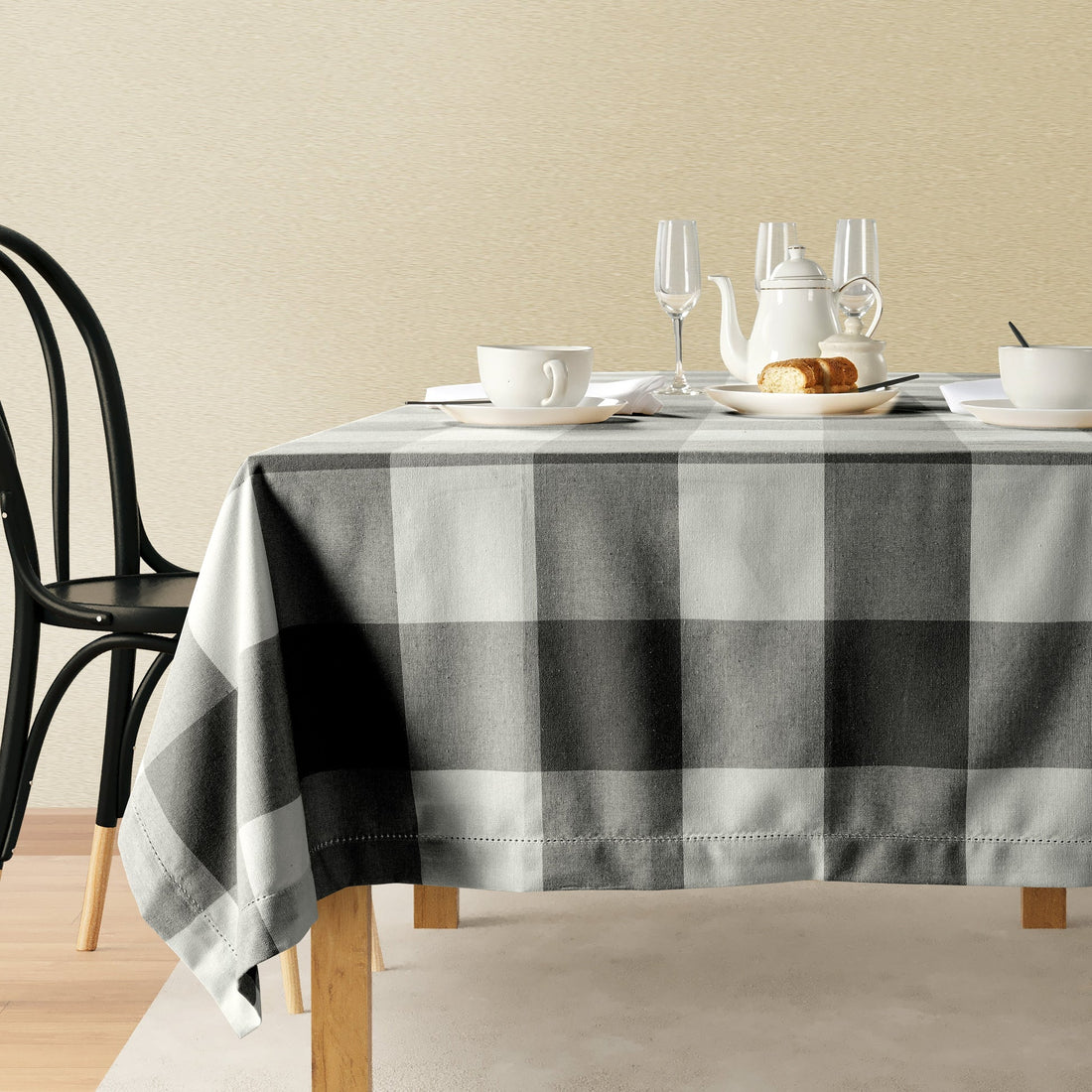 Tablecloth 10 seat 150x304cm - Black White Check