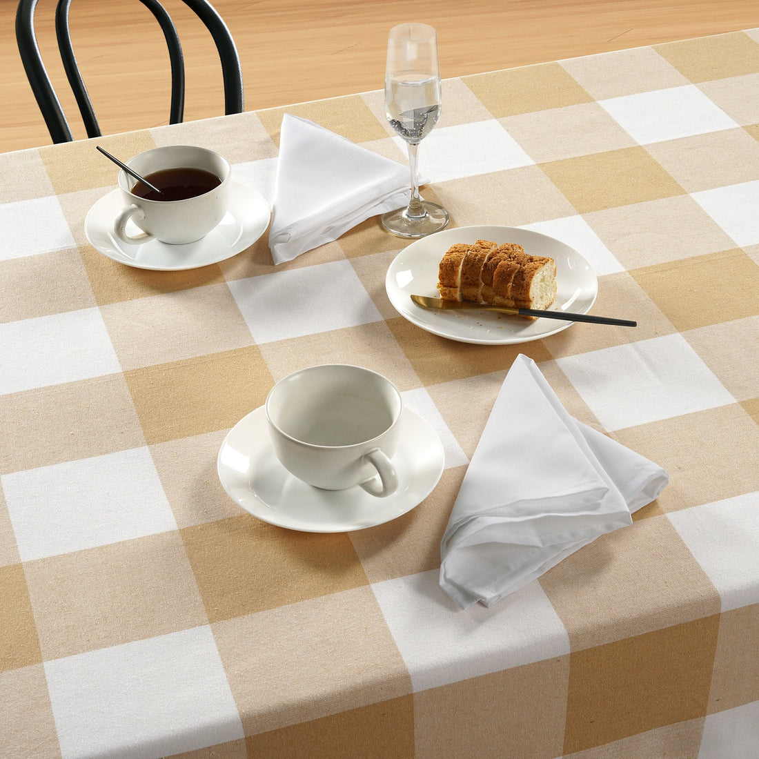 Tablecloth 4 Seat 150x150cm - Beige Check